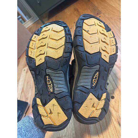 Keen Newport H2 Black Waterproof Fisherman Hiking Sport Sandals Men\'s US 11.5